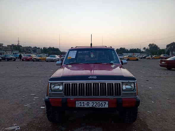 السلام عليكم جيب شيروكي موديل 1992سياره وضع الشركه كير محرك ابلادي جدد بل باكيت السياره ماشيه 155الف تخم تاير جديد دلوب كير اوتو اربع جام كهرباء منضومه غاز السياره تشتغل غاز بانزين رقم بغداد دولي السياره سحبه كلش قوي وناعمه مكان بغداد حي العامل السعر 58وبيه مجال حك الجيه والشراي يتصل ***********
