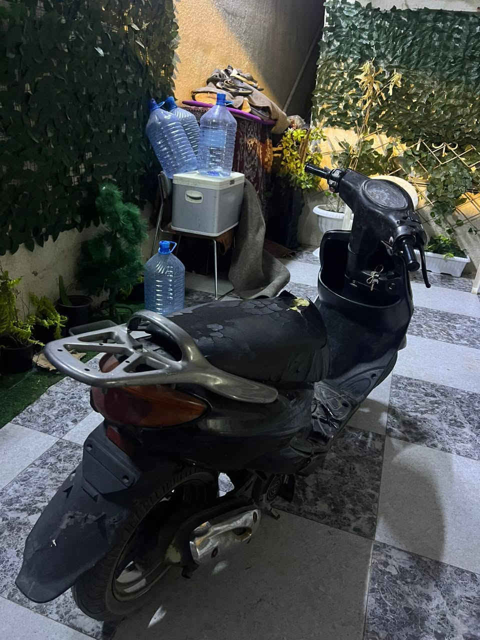 سلام عليكم دراجه اكزز ياباني دراجه ناقصه كرنك بستم وسلندر جديد ابيع علا وضعيته 175وبيه مجال قليل مكان بصره داوديه ه***********
