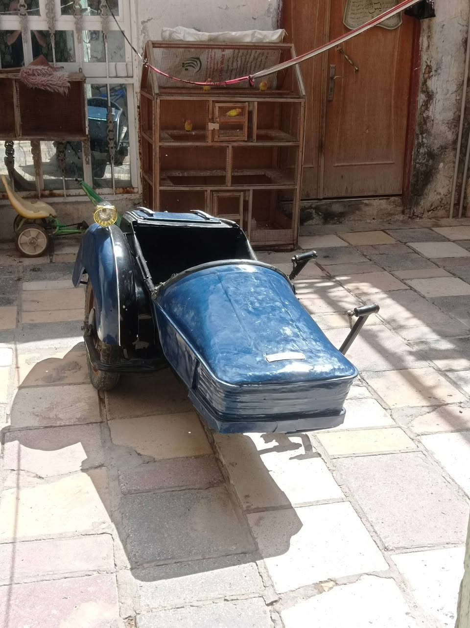 دوبة أمزت للبيع موديل 81 السعر 650 وبه مجال ميسان حي الرافدين *********** .
