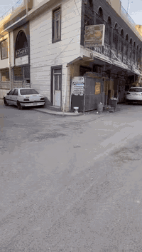 للبيع عماره المساحه ٢١٧ ركن زنجيل  ٤ محلات ٣ شقق وحده ارضيه ركن كبيره غرفتين وصاله وكراج سبع ابكار فرع مشتل عايد ملك صرف زراعي سعر المتر ٣ مليون ***********
