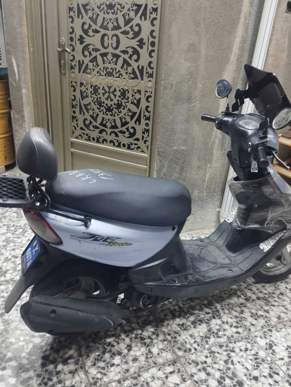 دراجه ماكس ياماها  كله بلاد نكره سلف هندر كهربائيات كله شغاله دراجه متصرف عليه الف نضيفه كفرات كله بلاد المكينه لا نضوح ولا تبخير اوراق بيه منفيس تجي تشوفه احله من الصور ب 600 وبيه مجال حك الجيه مكاني فلوجه حي الشهداء 
الرقم *********** فقط واتساب
