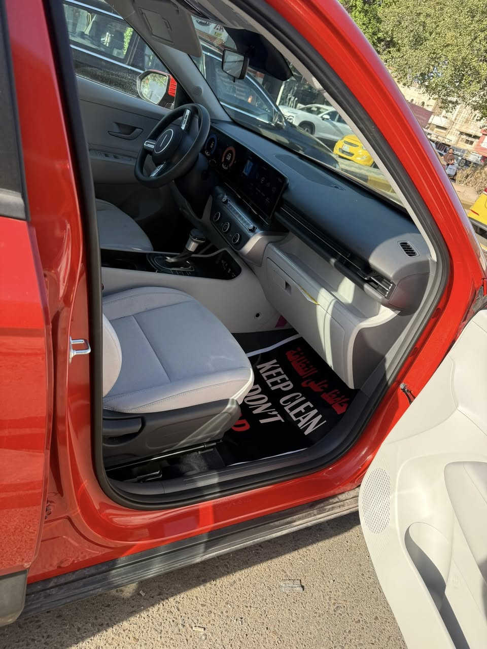 السلام عليكم كونة موديل ٢٥ جاهزة من كلشي بدون صبغ بدون ايرباك لون مشمشي بصمة رادر شاشة جبيرة داخل ابيض محرك ٢٠٠٠ تخم تاير ماشية ١٠/٠٠٠لد امامي خلفي حلوه وجاهزة من كلشي 
سعرها 
14800$ بيه مجال بدون رقم فحص مؤقت
***********
علي
