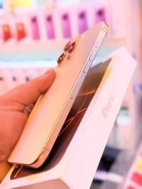 آيفون ١٦ بروماكس • ٢٥٦ • ذهبي الصحراوي