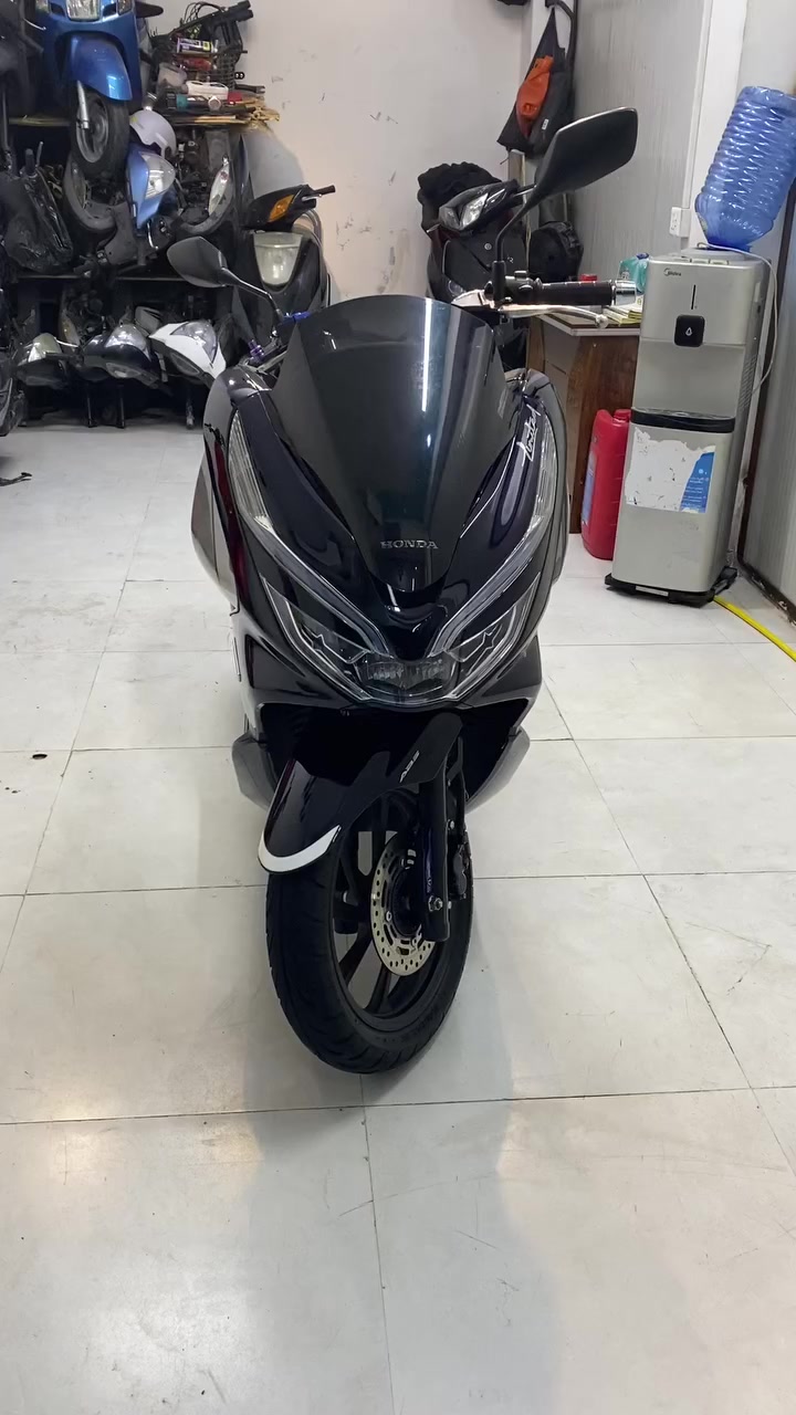 سلام عليكم بي سي اكس جيل ثالث هايبرد هايبرد يعني شحن وبانزين ياباني اصلي دراجه فول موصفات يعني شي قوي 💪 مواصفات آي بي إس تدفءه يدات جهاز إنذار بصمات ثنين ام الكود جي بي إس تحديد موقع حساس زدحام ماشبه ٨ آلاف مغلفه بي بي إف بل كامل حمايه كفرات دراجه بعده بحاله الوكاله يعني الدراجه اعلى فءه  بل بي سي اكس مكان بغداد شارع فلسطين سعره ٣٠ ورقه وبيه مجال بسيط وقابل للمرؤوس *********** إذا ماعجبك المنشور اعبر بكلمه طيبه ♥️
