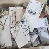 كارتون اكسسوارت • ٢٥قطعة • قطع مكسورة