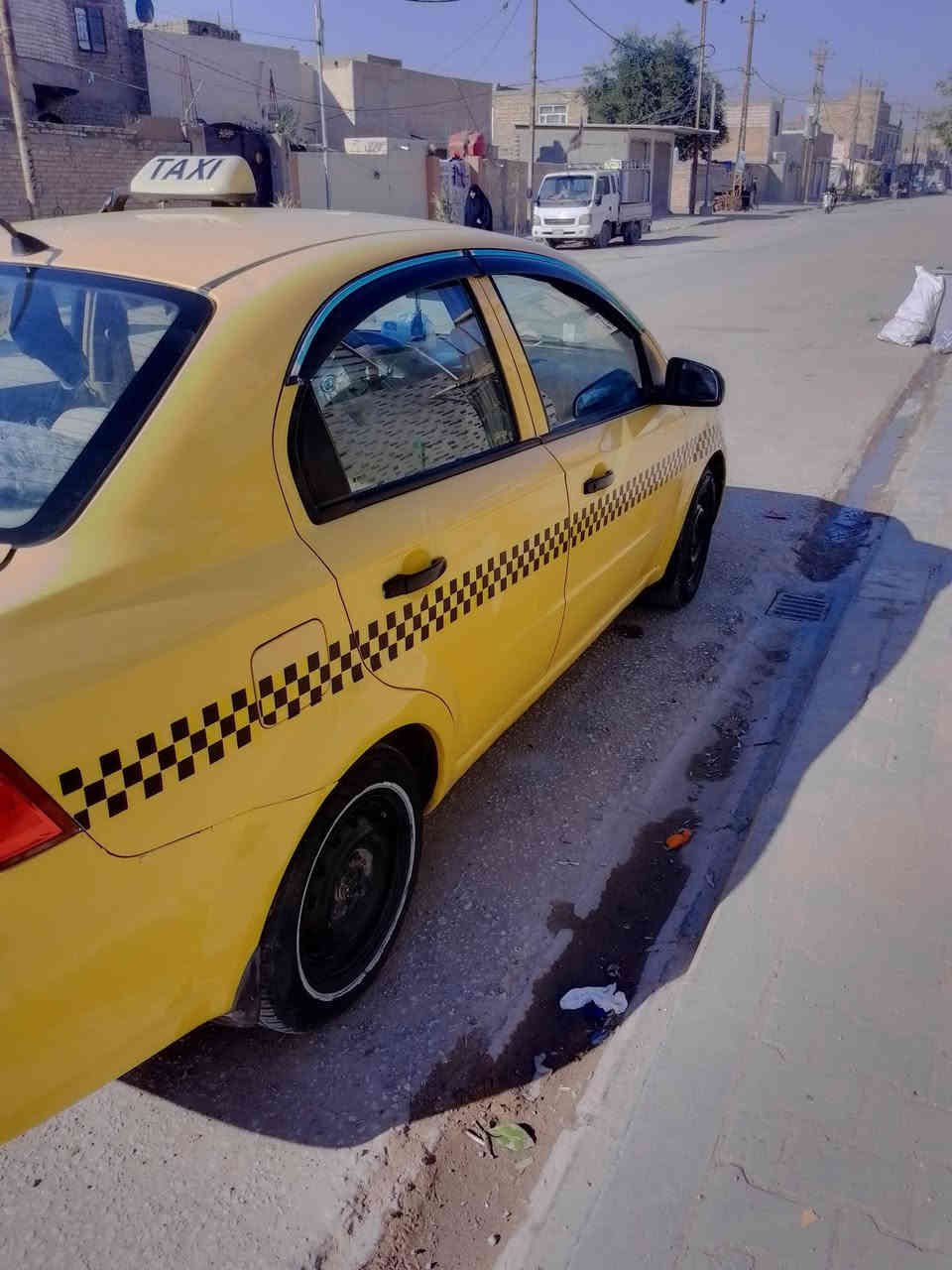 سياره افيو مكفوله من ضربه حداديه كير مكينه مكفولات تبريد شغال مديل 2009 سياره جديده  السعر 53  مكفوله من كل ضربه رقم التلفون *********** بس عل خط
