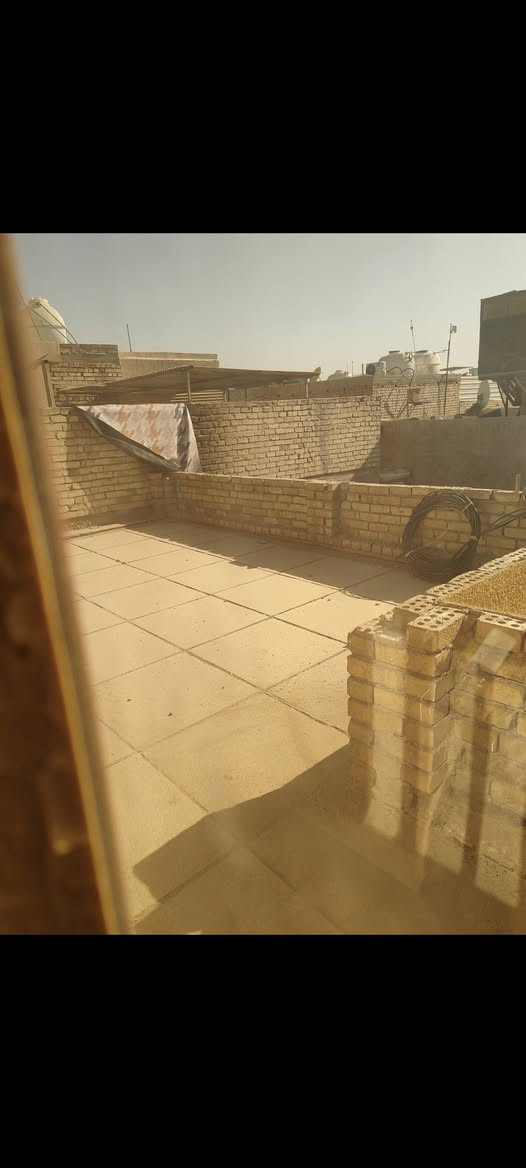 البيت للأيجار مساحة ٥٠ متر
يحتوي على هول ومطبخ وحمام ومنور الطابق الثاني
غرفة نوم وغرفة صغيره تصلح مخزن وسطح
السعر ٣٥٠ الف
للاستفسار ***********
العنوان الكريعات القصور الفرع مقابل احمد حكوم ابو الدهن
