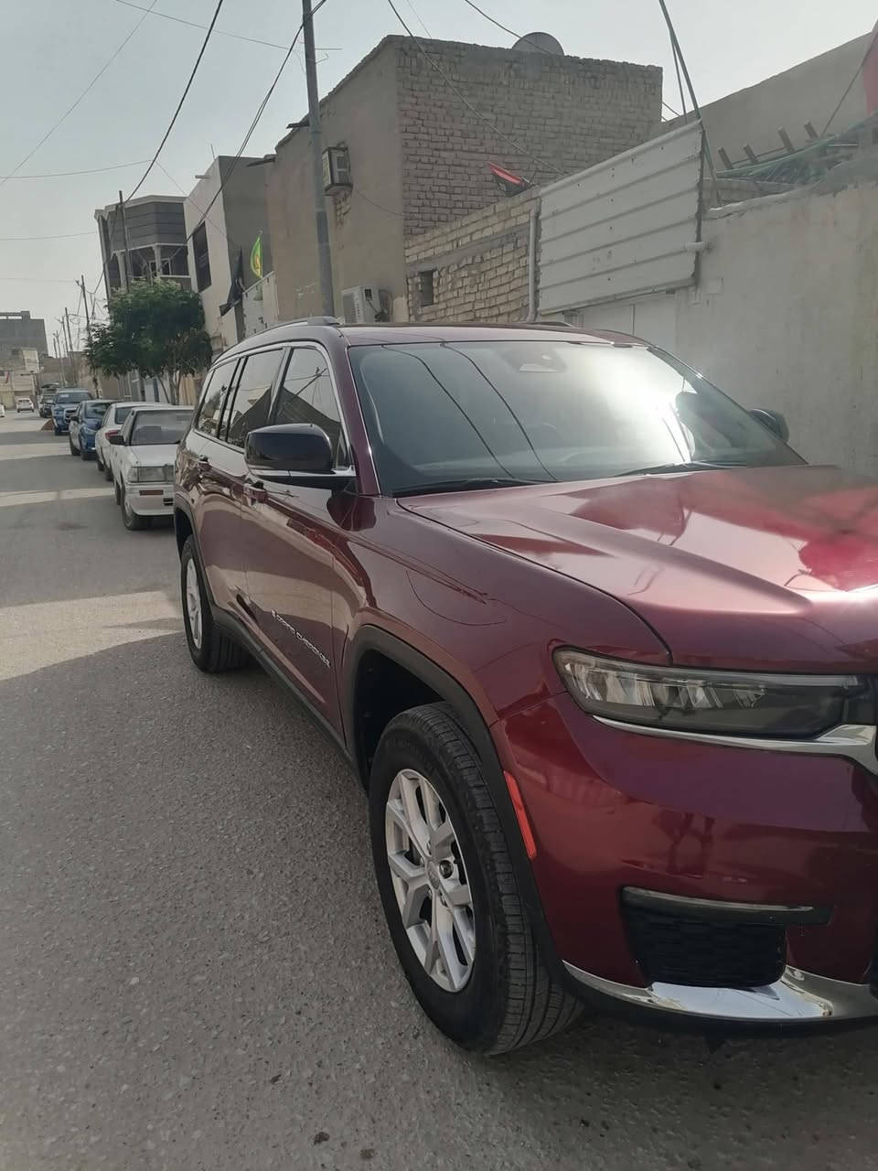 🚗 للبيع: جيب شيروكي ليمتد 2023
📍 مكان السيارة: الديوانية
📞 للتواصل: ***********
💰 السعر: 325 ورقة – قابل للتفاوض
📊 المسافة المقطوعة: 16,000 مايل فقط
🛠️ المحرك: 6 سلندر – 3600cc

⚙️ المواصفات (فئة ليميتد):
• مقاعد جلدية فاخرة
• مقاعد أمامية وخلفية قابلة للتدفئة
• فتحة سقف بانورامية
• 7 مقاعد
• نظام دفع رباعي (4WD)
• تشغيل عن بُعد
• بصمة تشغيل
• بصمة أبواب
• شاشة وسطية كبيرة تدعمApple CarPlay
و Android Auto
• كاميرا 360 درجة
• باب خلفي كهربائي
• مصابيح LED أمامية وخلفية + أضواء ضباب
• مرايا جانبية كهربائية + نوافذ كهربائية بالكامل
• مقاعد فخمة 
• ناقل حركة ماوس 

⚠️ أضرار السيارة:
• وارد أمريكي
• صبغ البنيد والجاملغ
• تبديل باب السائق أصلي بنفس اللون
• صور الحادث مرفقة مع الصور

📌 تفاصيل إضافية:
• السيارة دخول جديد بدون رقم
• تترقم في جميع المحافظات عدا الإقليم
• لون السيارة: برغندي كرزي

📞 للتواصل: ***********

💰 السعر: 325 ورقة – قابل للتفاوض
