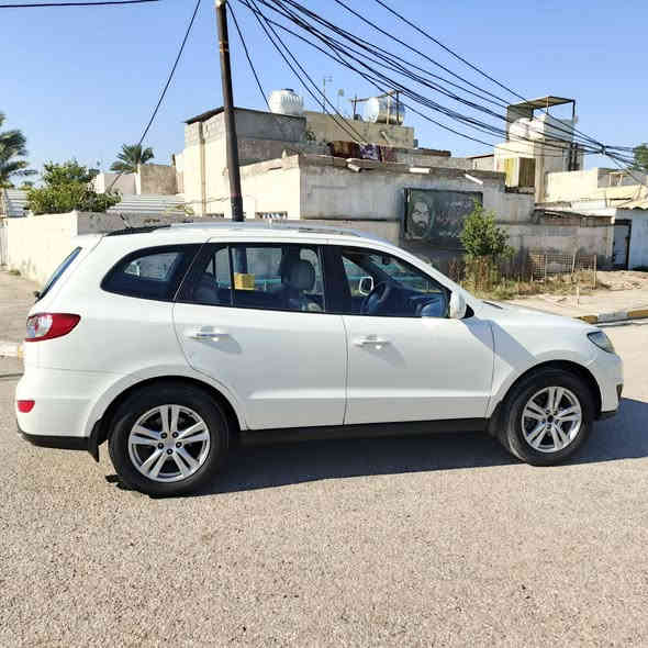 سلام عليكم
سيارة سنتافي موديل 2010 سيارة  كفالة عامة السيارة فور ويل V6 ستة سلندر  تلاثة ونص محركها 3 ثلاث قطع تبريد 7 سبعة راكب حساسات خلفيه بالسقف بني رامة اشاير مري  وتخم تاير جديد رقم اجنبي سنوية جديدة تاريخ انتهاء 2030  
السعر 157ورقة وبيهة مجال 
رقم ‏‪***********‬‏

الموقع بغداد
