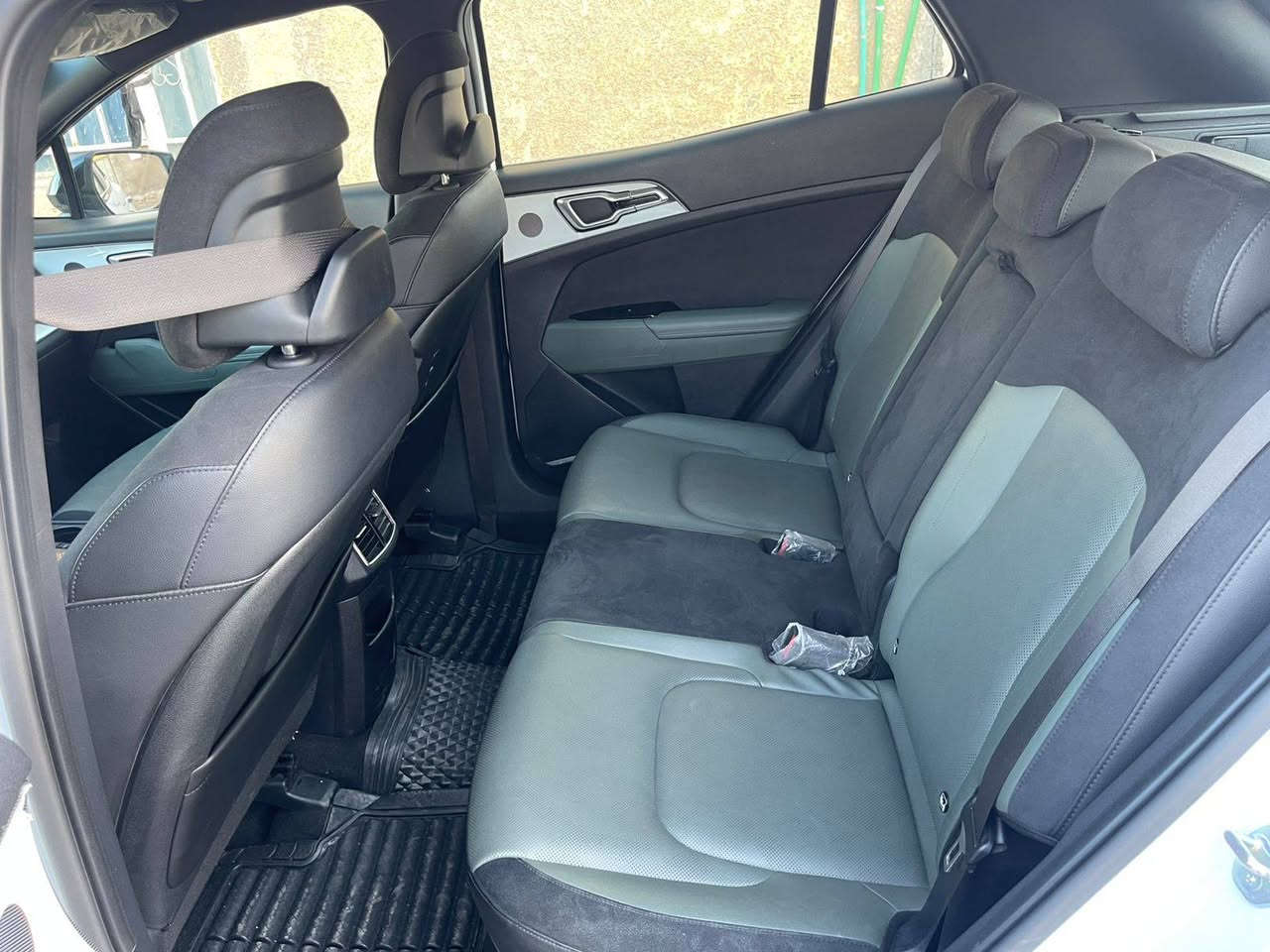 سبورتج موديل 2025 بلاك ديشن
داخل زيتوني رقم بغداد كشنات كهرباء تدفئه 
صندوك كهربائي شراي يتصل ***********
