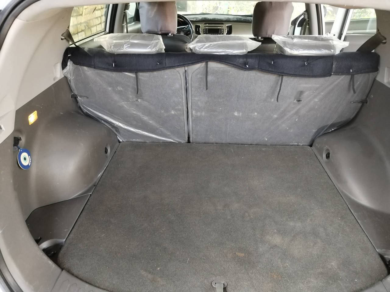 السلام عليكم.
سبورتج ٢٠١٦ خليجي محرك ٢٠٠٠ مفتوح لا تبخير ولا تنقيص كفاله عامه فقط بارد بين البابين جهة العبري موضح بالسونار سياره خير من الله وبالعافية على ياخذه وبيه مواصفات معروفه *********** السعر ١٥٨ وبيه مجال قليل مكان السيارة بابل
