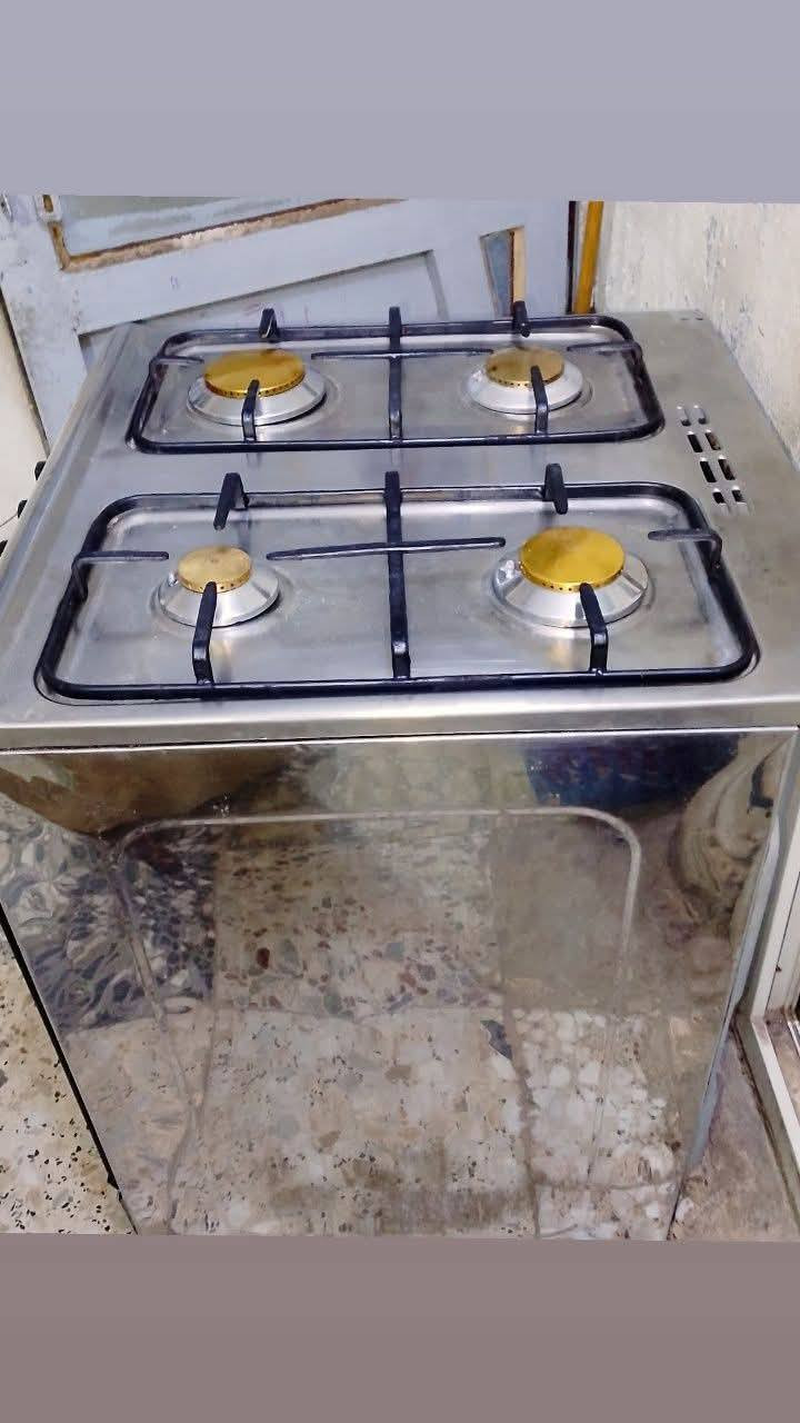 طباخ فريش مصري اربع مشاعل وفرن فوك وجوه شغال علفحص وكلش نظيف مابي أي ضرر سعره 100 مكانه نجف حي الرحمه رقم الموبايل ***********
