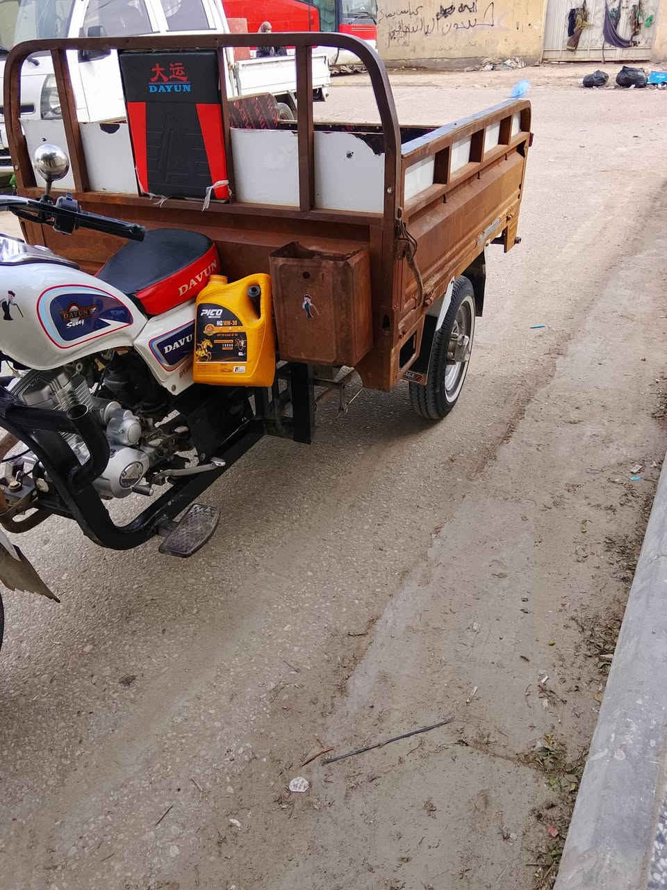 سلام عليكم ستوته البيع مديل 15 تعمير 2026 محرك توني شاده كرتون ستوته خير من الله وراق كامله اصواليه كله جديد ستوته نضيفه وترايك وين ما تريد تواير ابو الخطه جاهزه عوزه بس سايق مكاني ناصريه مركز سعره (1750) وبيه مجال رقم *********** شراي تصل
