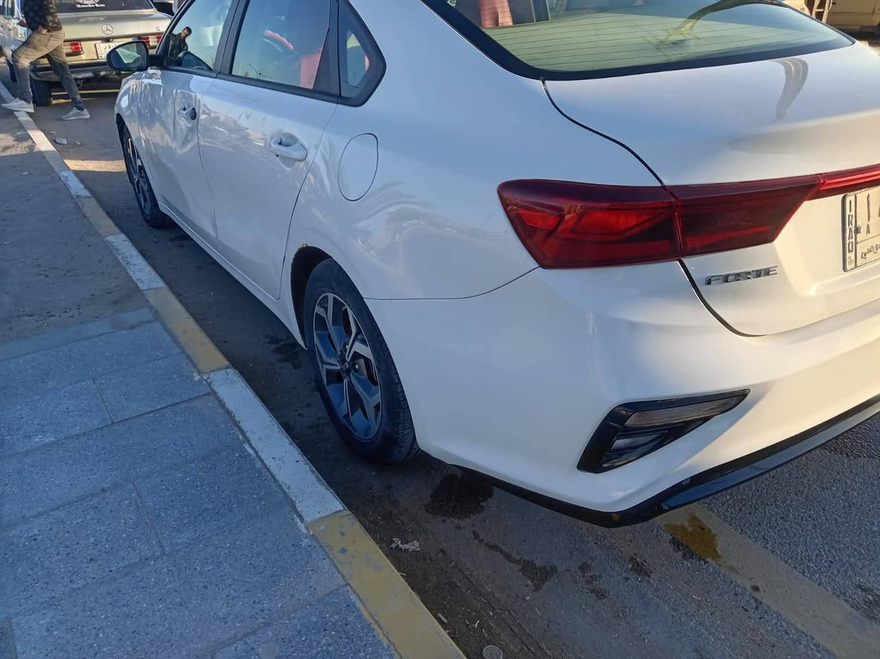 سلام عليكم كيه فورتي 2021 امريكي 
معوقين ذي قار حادثهه جاملغ ومصلح نفسه مابيهه تبديل بدون ايرباك صور الحادث بل منشور 
اوصار بيهه بارد ابصفحت السايق باب السايق يحتاز تعمير ماشيه 66 الف كير محرك تبريد ع وضع الشركه 
السياره مال جناي مامشتغله تكسي مابيهه تبديل 
ملاحظه شباب 
مكلف بل نشر مكلف بل نشر اتصل ع رقم صاحب السياره
‏‪***********‬‏ بي واتساب
مكان السياره ناصرية سوق الشيوخ 
سعرهه 125 ورقه اوبيهه مجال بدون امراوس بيع فقط
