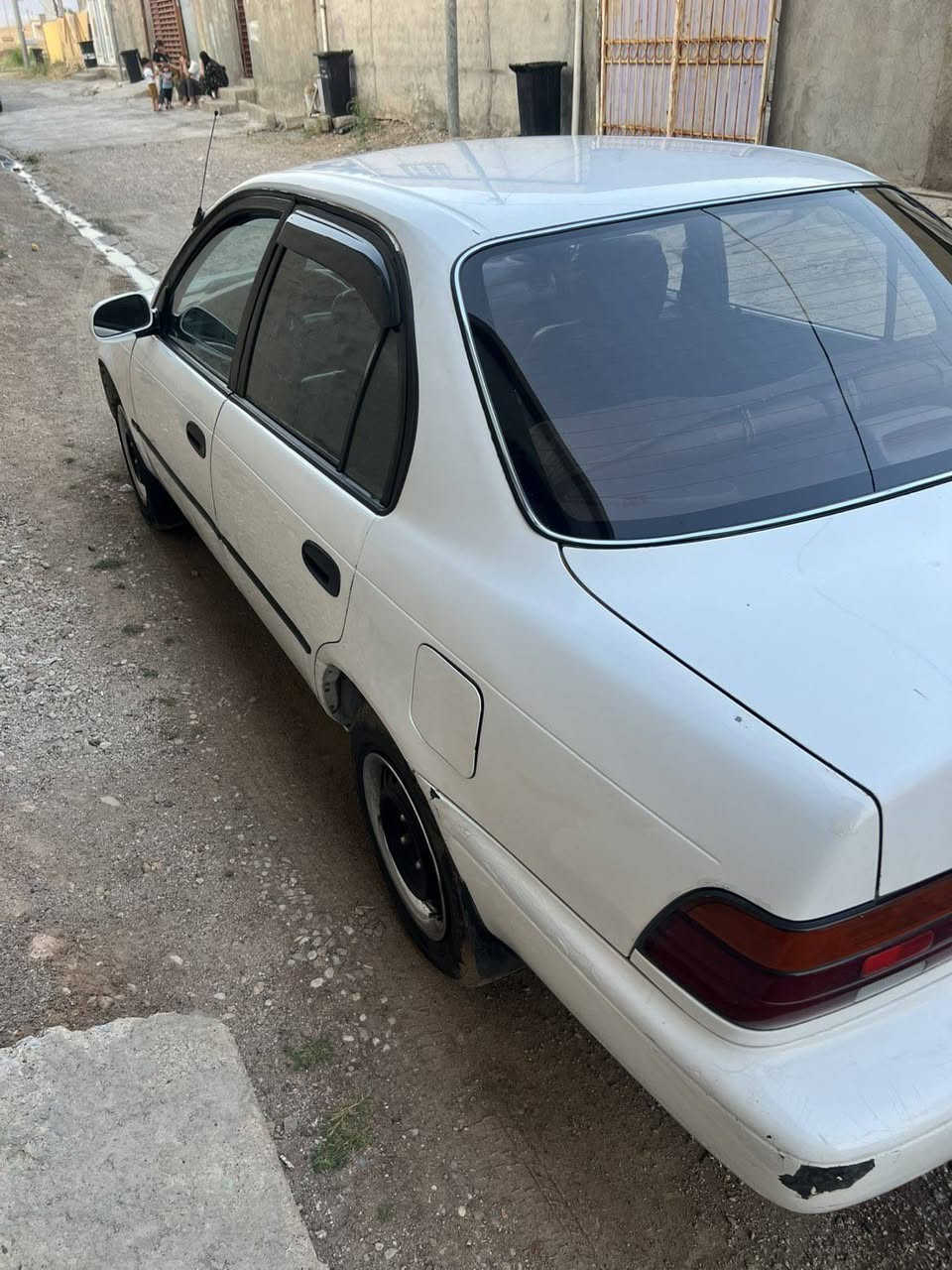 كورلا موديل 1993بلادي 3قطع بدون دواخل رنكات ضعيف تبريد شغال سعر 50مجال ***********
