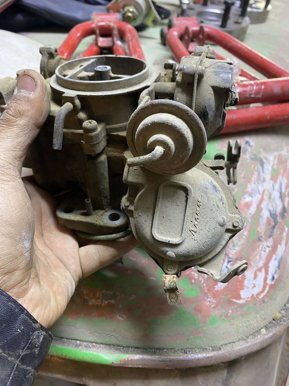 كابريتر مازدا 323
جداً نظيفة 
***********
