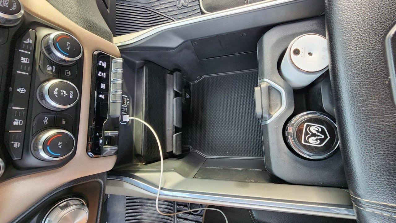 ‏2022 RAM 1500, LARAMIE
السيارة للبيع 

محرك ٨ سلندر ٥٧٠٠ 
دفع رباعي
باب طويل بدي قصير (المرغوب) 
السيارة جدا نظيفة ما ناقصها شي 
حدادية و تبريد و مكينة و گير كلة ١٠/١٠ 
صيانة دورية للسيارة دهن مكينة اصلي فلاتر كلها موبار وكالة
 البانزين محسن او سوبر 
البدي مغلف بكفر سعرة ٣٠٠$ 
تايرات السيارة جدد
مواصفات السيارة  
تدفئة و تبريد كشنات / تدفئة ستيرن / سستم سماعات Alpine / حساسات امامي خلفي / مرايا تعتيم + هيتر/ المقاعد جلد و كنتارا / شحن لاسلكي / كراسي كهرباء و بعد هواي مواصفات

 
السعر 335 و بيها مجال 
رقم السيارة اربيل بأسمي 
مكان السيارة السماوة
***********
