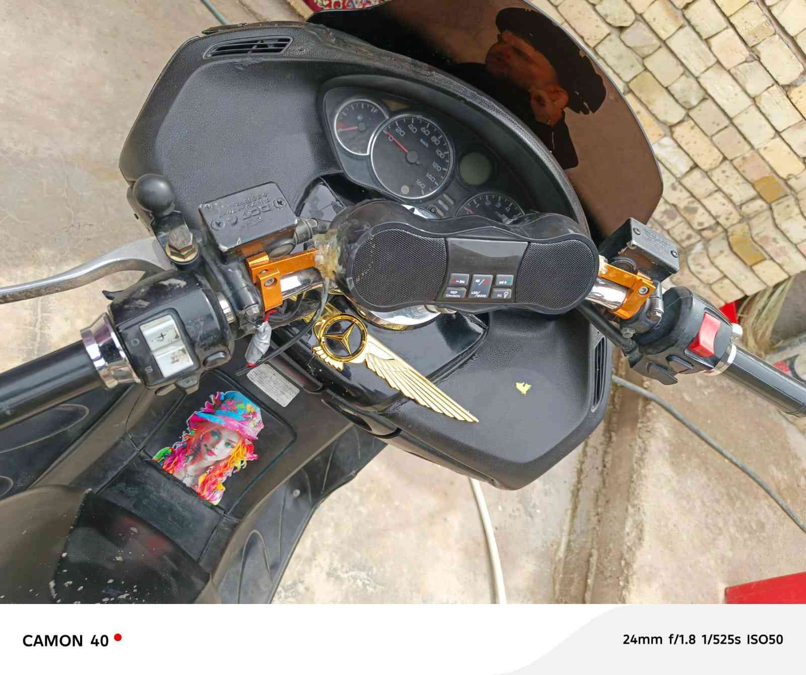 سلام عليكم
فورزه صفر ثمانيه 
كلشي شغال بيها كهرباءيات  كلهن شغالات 
مكينه شلعه ومعدل بيها كلج تعبان تقفلل 100
بيها منفيس ومكاتبه السعر ٧٠٠
وبيها مجال لطيبين
عنوان بغداد المعامل
الهاتف
***********
