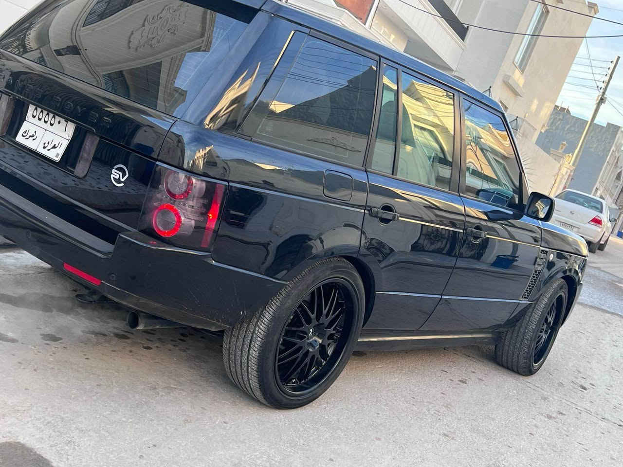 لبيع او مراوس 
رانج فوك 2008 محدثه 2013
محرك 8 سلندر سوبر صغير 
صبغ 3 قطع 
فول مواصفات 
محرك كير اكسل حدادة صدر تبريد كله مكفول 
رقم دهوك 
سيارة ع وضع شركة 
جكات 
سعره 110 
الأتصال هذه رقمي واتساب 
***********
مكان سيارة اربيل بغداد, العراق
