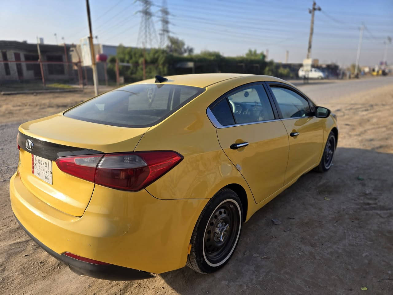 سلام عليكم فورتي موديل 14 وارد أمريكي حادثها بسيط جاملغ خلفي، بدون عابر سونارها موجود. رقم بغداد دولي المالك ديوانية مصفرة هيئة وغرامات. السيارة، جاهزة من كلشي . مكان ديوانية  السعر ١٠٠ وبيها مجال ***********
