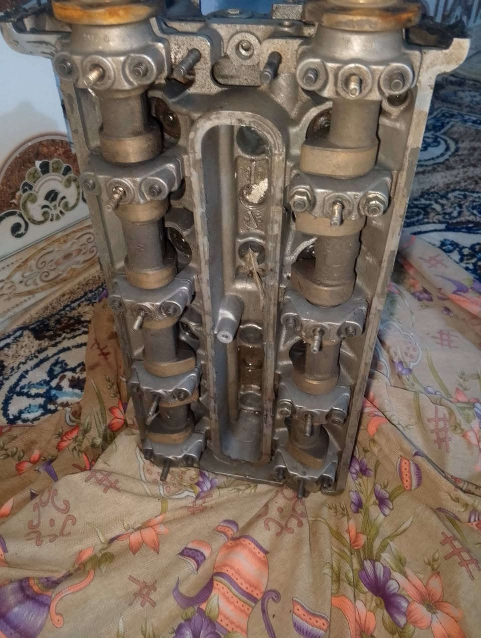 سلام عليكم كور 40 لبيع + جاملق الجهه اليمنى حاويه***********
