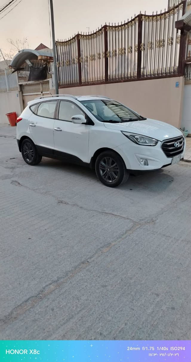 السلام عليكم سياره توكسان رقم نجف سنويه ما ساقطه موديل 16 ومكانها نجف وبيه باب فقط مبدل صوب العبري وراى السائق بلادي مال تفصيخ وبيها باردات بسيطه والسعر 155 وبيها مجال ومكانها نجف ***********
