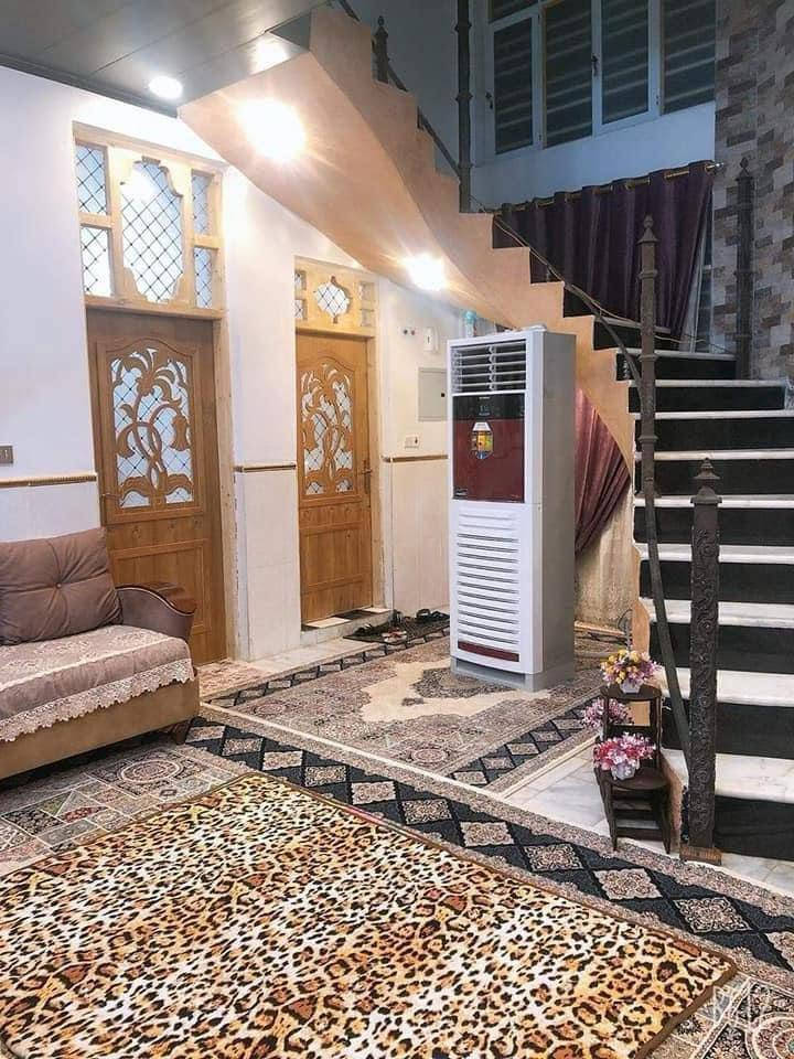 دار للبيع الموقع ابي غرق حي الحسين 150 م طابو صرف  
بناء حديث الاستفسار الاتصال بالرقم ***********
السعر 135 وبي مجال
