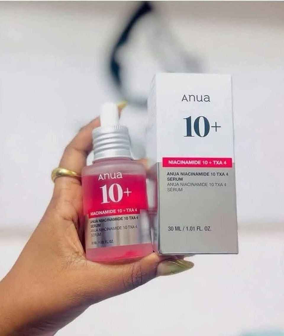 ‏Anua Niacinamide 10% + TXA 4% Dark Spot CORRECTING Serum🇰🇷 💯

🟥 سيروم تصحيح البقع الداكنة
قولي وداعًا للبقع الداكنة العنيدة، وفرط التصبغ ، والبقع الشمسية، ولون البشرة الغير متساوي، وتغير لون البشرة
والبشرة الباهتة مرة واحدة وإلى الأبد مع أحدث سيروم من Anua البراند الكوري يحتوي على 10% من النياسيناميد و4 % من حمض الترانيكساميك

🟥سيروم النياسيناميد 10% من انوا 
اقوى انواع السيرومات الكورية الذي يعمل على معالجة التصبغات والبقع والمسامات والحبوب والتفتيح والترطيب للبشره..

🟥حاربي فرط التصبغ باستخدام هذا السيروم المصنوع من النياسيناميد بنسبة 10% وحمض الترانيكساميك بنسبة 4%، مما يستهدف تقليل البقع الداكنة وندبات حب الشباب.

🟥معزز بالألفا أربوتين لتفتيح البشرة وتوحيد لونها، كما أنه يتميز بحمض الهيالورونيك والزيوت النباتية لتوفير الرطوبة وفوائد تلطيف للبشرة.

🟥 سيروم مائي محمل بـ 2% أربوتين للمساعدة في تصحيح لون البشرة الغير متساوي عن طريق الحد من إنتاج الميلانين .
➕ملمس خفيف بدون لزوجة.

✔️طريقة الاستخدام:💯
1. ضعي بضع قطرات على المناطق المتضررة وقومي بزيادة فترة الاستخدام تدريجيًا وفقًا لذلك.
2. استخدميه في الصباح او الليل قبل المرطب.
3. يمكن استخدامه يوميًا ولكن توقفي في حالة حدوث اي تهيج على البشرة .
4. عند استخدامه في الصباح، تأكدي من وضع كريم حماية من الشمس بدرجة SPF30 أو أعلى.
#الاصلي المنشأ كوري🇰🇷💯
السعر 14 الف
🚘يوجد خدمة توصيل لجميع محافظات العراق ٤ الاف🚘 البصرة, العراق


**إذا كنت صاحب هذا الإعلان وتريد حذفه لأي سبب، رجاءا أرسل رسالة إلى الدعم الفني**