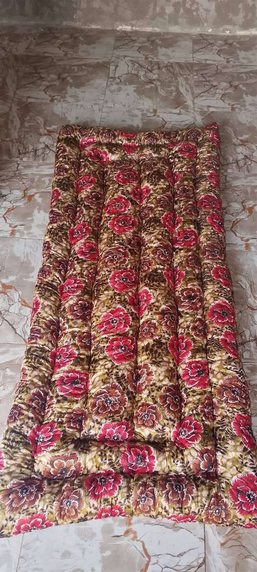 @إشارة الجميع.... عمل يدوي ندافه  جوادل او منادر ولحاف نفرين او نفر حسب طلبڪم   للستفسار *********** لا يتوفر واتساب فقط ؏ الخط و؏ الفيس
