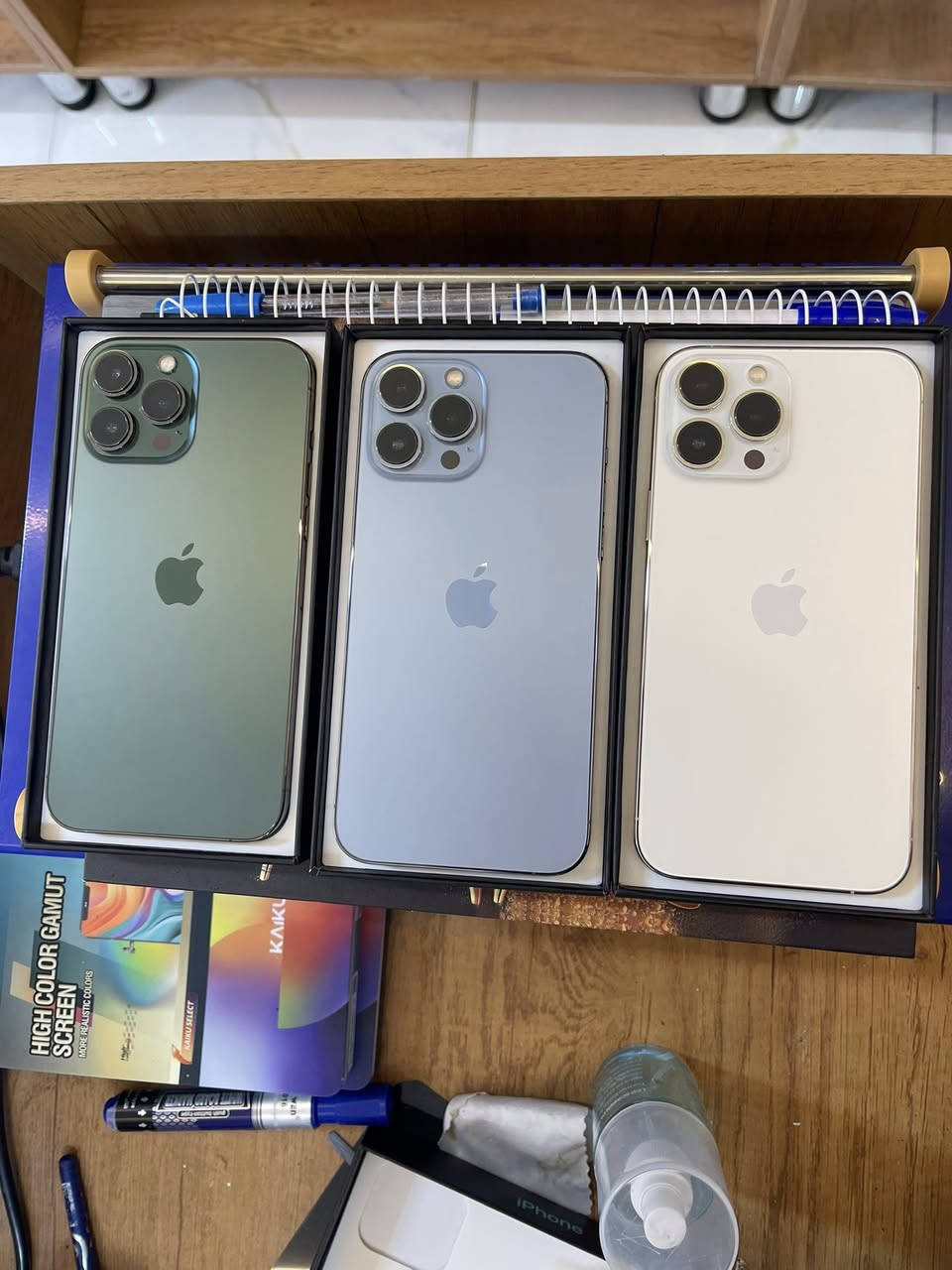 آيفونات ١٣برو ماكس شرق اوسط. ذاكره ٢٥٦ دبل سيم كارت بطاريه ابيضّ 91زيتوني 90 البحري90 مضمونات من فتح من بوليش قطع نادره فول الاجهزه كلهم وتر عنوان ديوانيه سومر ***********
***********
