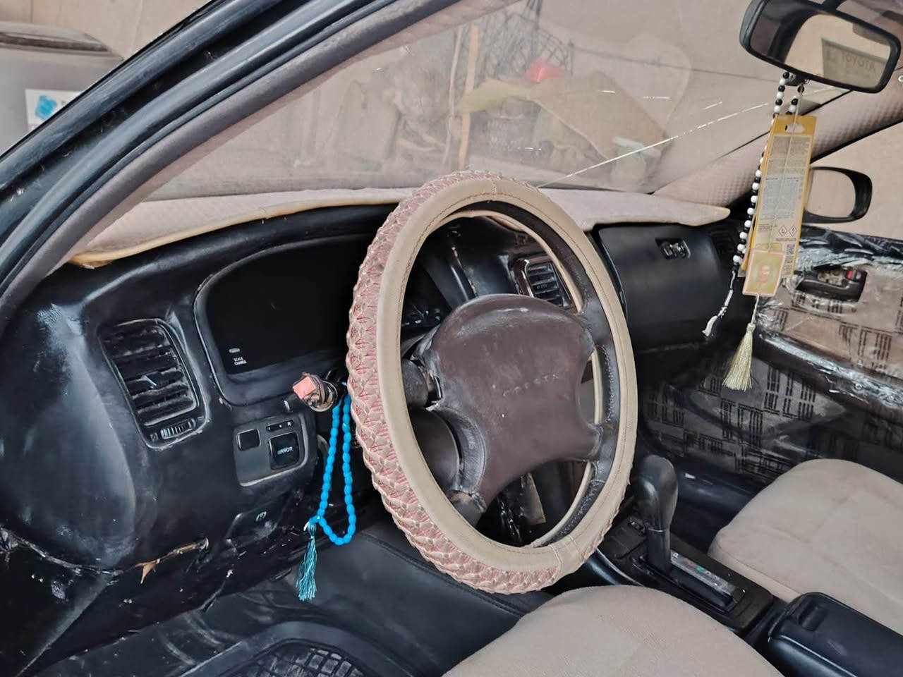 السلام عليكم سياره كرسته للبيع سياره جاهزه من كلشي گير محرك 3000 جديد تبريد تخم تاير باتري جديد من الأخير سياره جاهزه مجهزه مال جناي سنويه لغاية 31 هزه جديده رقم بصره دولي السياره فقط گصه جنطه والباقي كفاله السياره جديده وحلوه تحويل ثاني يوم  السعر 35 العنوان البصره التنومه *********** مكلف بلنشر خابر راعيها البصرة, العراق
