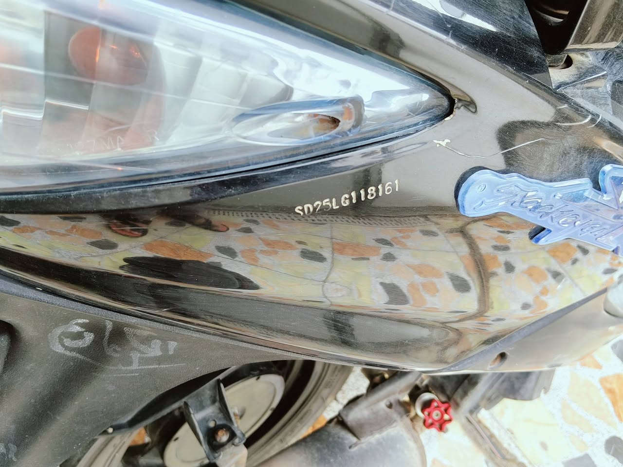 كامكو جي فور
اخذتهه من الحاويه وبعدهه
على وضع الوكيل مختمه دهن اصلي وبانزين من المحطه  بدون تصليح ولا تبديل مااطلع بيهه متروكه مجرد ادامه تاخذهه تترحملي  سعرهه 650 او مراوس ب 4 گير اصولي..  الخاص مفتوح..


**إذا كنت صاحب هذا الإعلان وتريد حذفه لأي سبب، رجاءا أرسل رسالة إلى الدعم الفني**