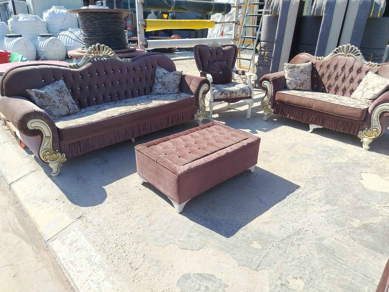 تخم تركي اسفنجه جديد قماشه جديد اب 475 العنوان المفرق الطرق والجسور مقابيل العزات بن تجه رايح عليه المفرق ***********
