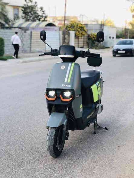 🔴 للبيع دراجة كهربائية #RAYAN ام عيون #السعر  750  #مكاني بغداد 

#مواصفات الدراجة 
بطارية : عدد 6 حجم 72V*23A
السرعة : 50KM/H
المسافة : 50 km
عدد السرع : 3 
حجم الملف : 1200W
نوع البريك : هايدروليك 
نوع الاطار : جوبلس قياس 10*300 
*مساحة تخزين كبيرة تحت المقعد
بغداد الغزاليه
‭0787 075 9296‬
