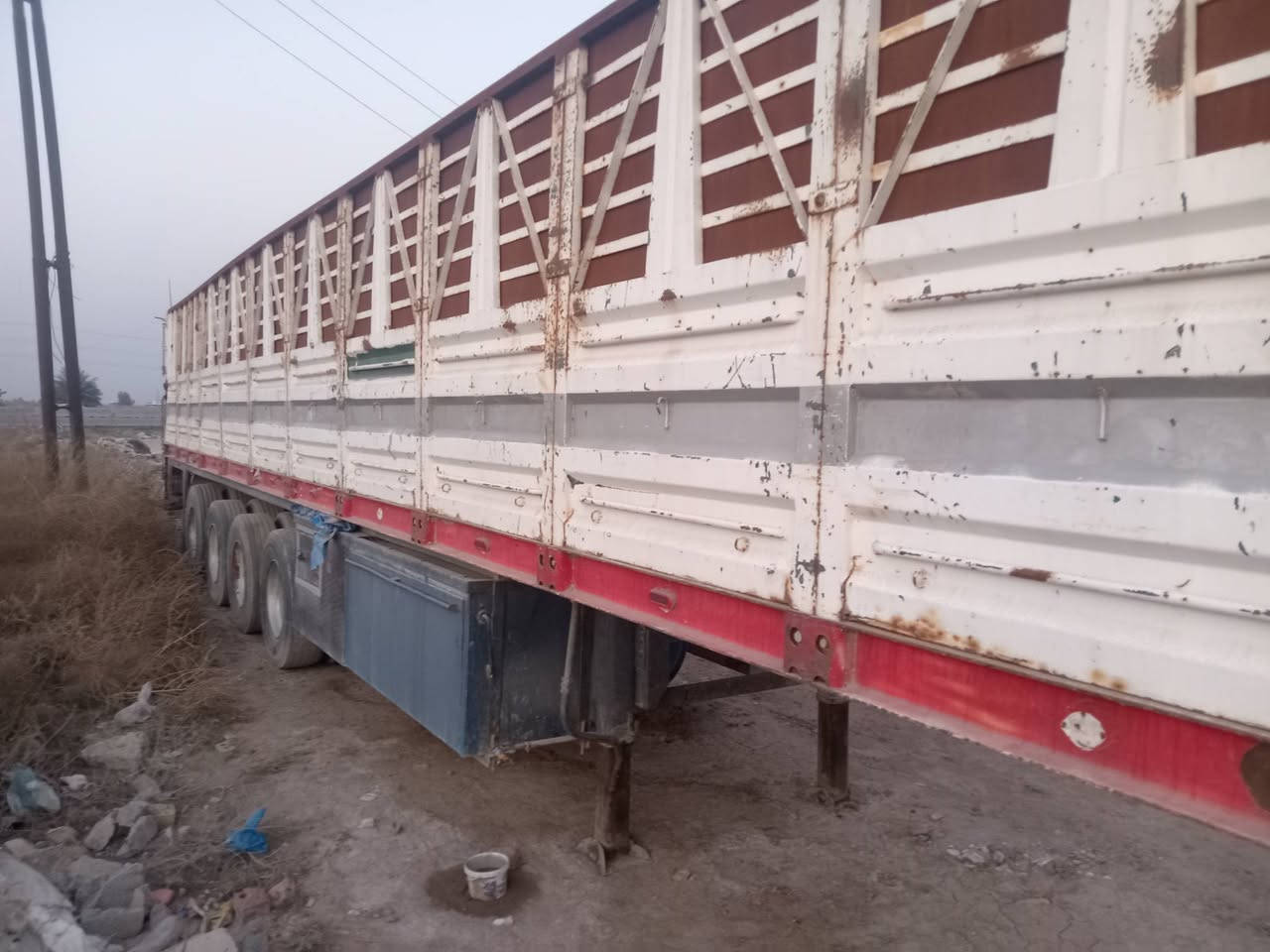 السلام عليكم عربانه عمل ١٣٦٠ مكفوله شريط صيني دناكير اثنين ١٤ صيني وثنين١٣ تايرات زوجين جدد والباقيات نضاف *********** المكان ابو غريب السعر ١٣٥ وبيهه مجال
