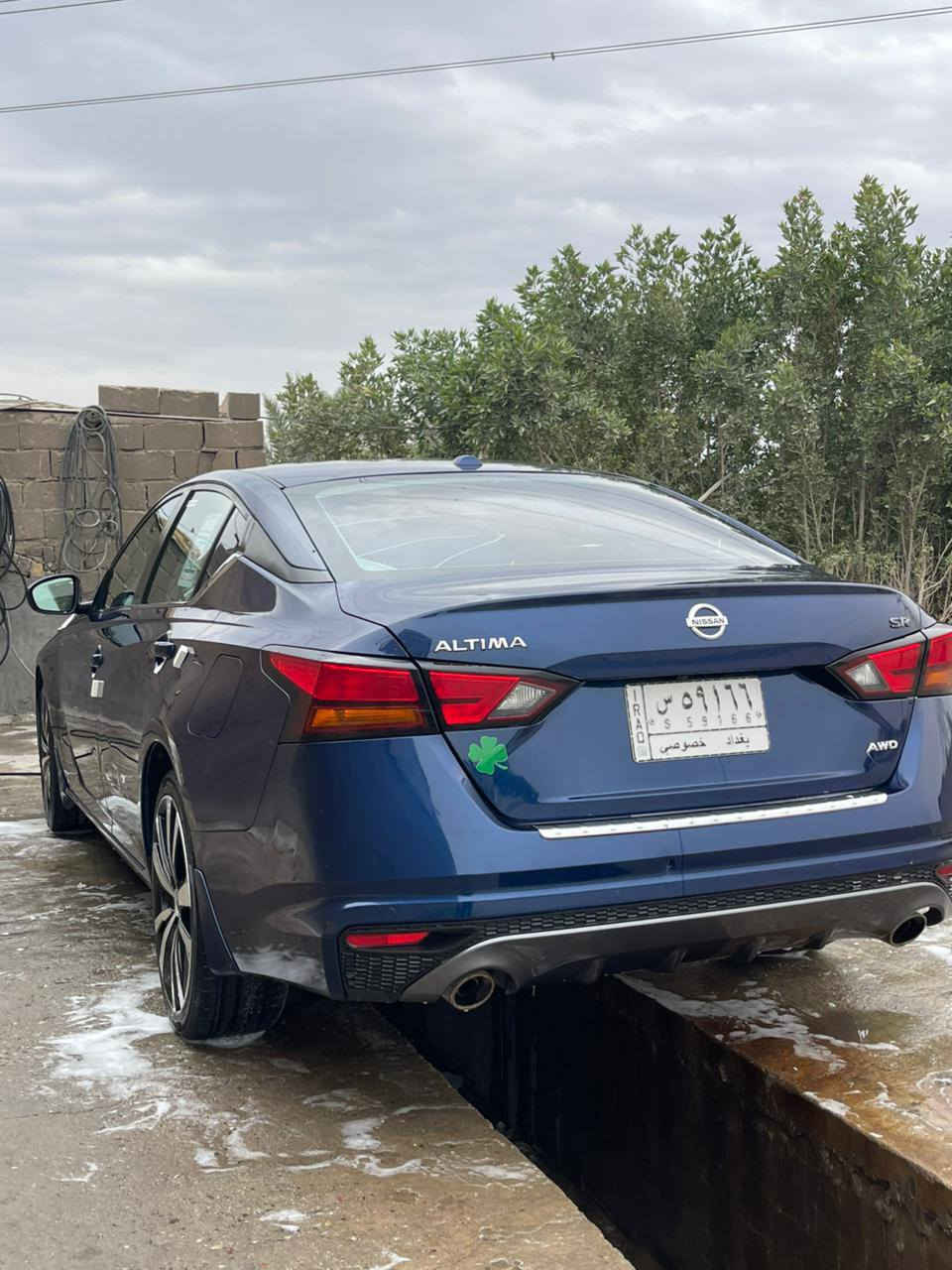 السلام عليكم ( بيع او مراوس حسب القناعة.  ). نيسان التيما موديل 21 بية قطعتين جاملغ وبنيد سيارة نضيفة مكينة 2500 مكينة كير حدادية سيارة رقم بغداد باقيلة 9 اشهر وتصير حرة تريد وكالة تحويل حاضر بيع او مراوس السعر 135 بية مجال قليل مكاني بصرة الزبير قرب مصفى النفط 
رقمي ***********
