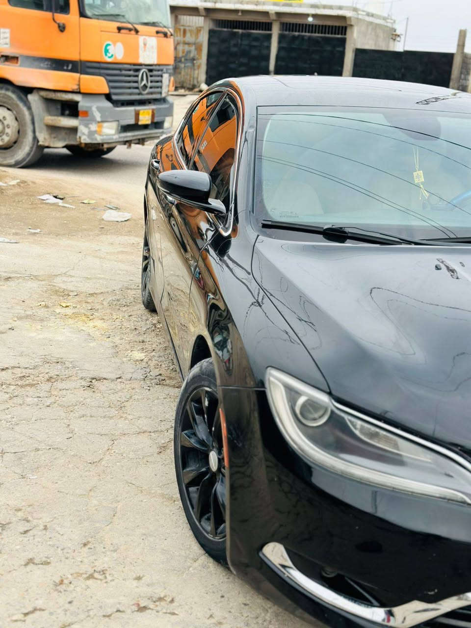سلام عليكم اخوان 200c LlMlTED مديل 16 فول مواصفات  بانوراما شاشه كبيره 
 تدفئه كشنات وستيرن  
كشنات كهرباء سياره كلشش نظيفه واحله من صور   سياره 4 سلندر. 2400
سياره جاهزه هزه وفحص وسنويه  باسمي انا سنويه تخلص 2031 تريد تحويل وكاله جاهز  سياره  مكاني بصره 
سعر120 وبيها مجال قليل مراوس كوري او ياباني 
***********
غير متواجد على لفيس
