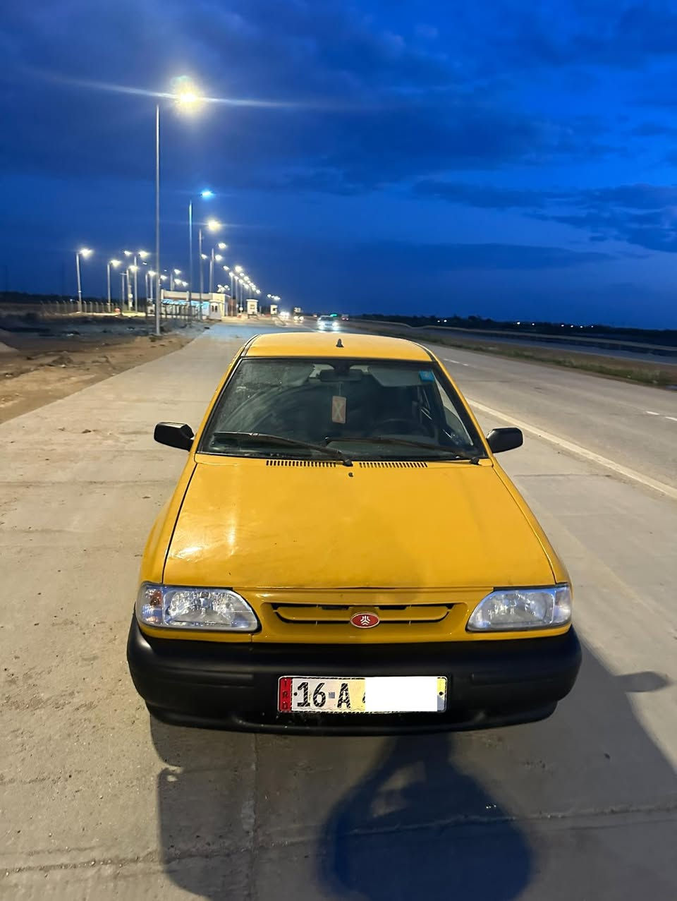 .
السلام عليكم 

سايبه 21 صبغ باب وجاملغ بدون دواخل 

جاهزه 

رقم قادسيه الجديد 

عنواني ديوانيه سدير 

السعر ٤٨ وبيها مجال قليل 

***********
