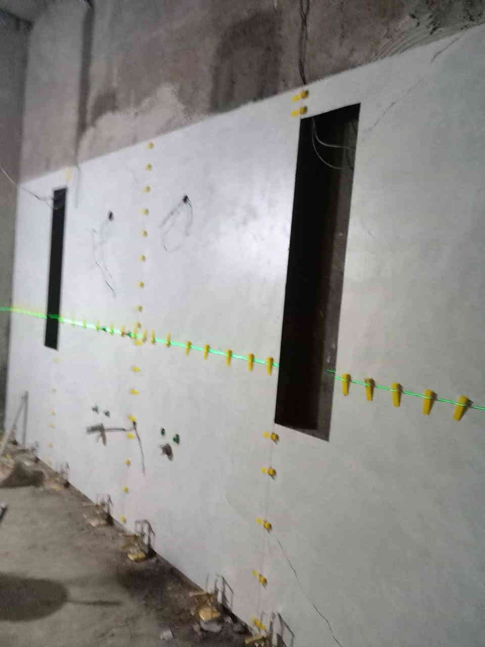 السلام عليكم اخوتي الكرام
شعارنا لسنا وحيدون ولكننا متميزون 
خلفات مصرية لتطبيق كافة أنواع السيراميك والبورسلين والكاشي والمرمر ، شغل فوق الممتاز وع الجضبان وبافضل دقة والتميز ، نتمني مساعدتكم بكل فخر لاخواننا ف العراق والمدينة 
للاستفسار : ***********
