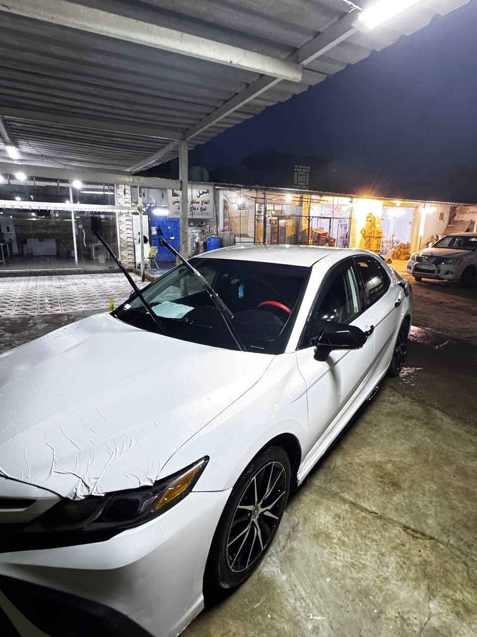 تويوتا كامري  موديل :2022
اللون : أبيض 
السياره جاهزه من كلشي وعليها ادامه كامله 
بل شركه تخم تاير جديد 
الضرر :        جاملغ وبنيد 
رقم انبار معوقين باقي سنه وشويه
المواصفات : 
 مـواصـفـات 
شاشة  كبير
كاميرا خلفية 
حساسات خلفيه
رادار امامي (تحديد مسار)
‏‎حساسات خلفي 
مانع انزلاق+𝐀𝐁𝐒
3انظمة  (𝐄𝐂𝐎) (𝐍𝐎𝐑𝐌𝐀𝐋)(𝐒𝐏𝐎𝐑𝐓)
نظام EV MODE
تحكم استيرن+ كشنات كهربائي
لايتات (𝐋𝐄𝐃) عدسة زينون بيلادي
اناره داخليه led 
شاحن وايرلس
مثبت سرعه تفاعلي قيادة اليه 
تحديد مسار  
الشاصي
السعر ١٧٣
الاستفسار اكثر اتصل على هذا رقم
مكاني الفلوجة الكرمه
***********
***********
