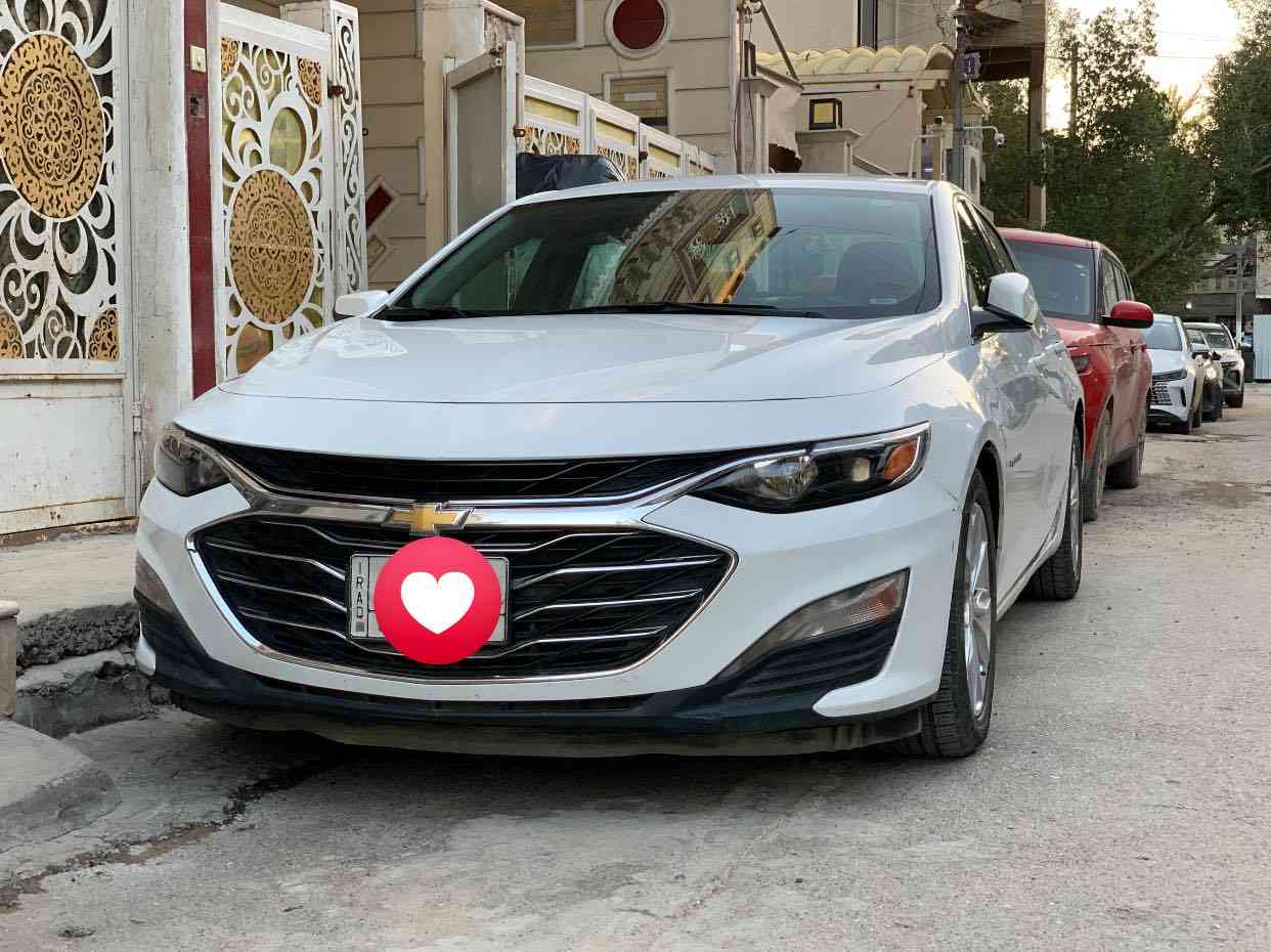 السلام عليكم
شوفرليت ماليبو للـبيع
- سيارة نظيفة وجديدة ماناقصها شي وحادثها بسيط
- موديل 2020 
- مواصـفات LT ومعروفـة
- بصمة فتح ابواب بصمة تشغيل لد خلفي وامامي كشنات مخمل شاشة جبيرة وبعد غيرها من المواصفات
- ماشية 70 الف 
- حادثها قطعتين باب وجاملغ وصور الحادث موجودة
- مرقم بغداد تحويل مباشر
-مكان بغداد
- سعرهـا منـاسب ومستحيل اكو بهيج نظافة وهيج سعر
115 وبيها مجال 
 واتساب او اتصال ***********
 صاحب السيارة ***********
