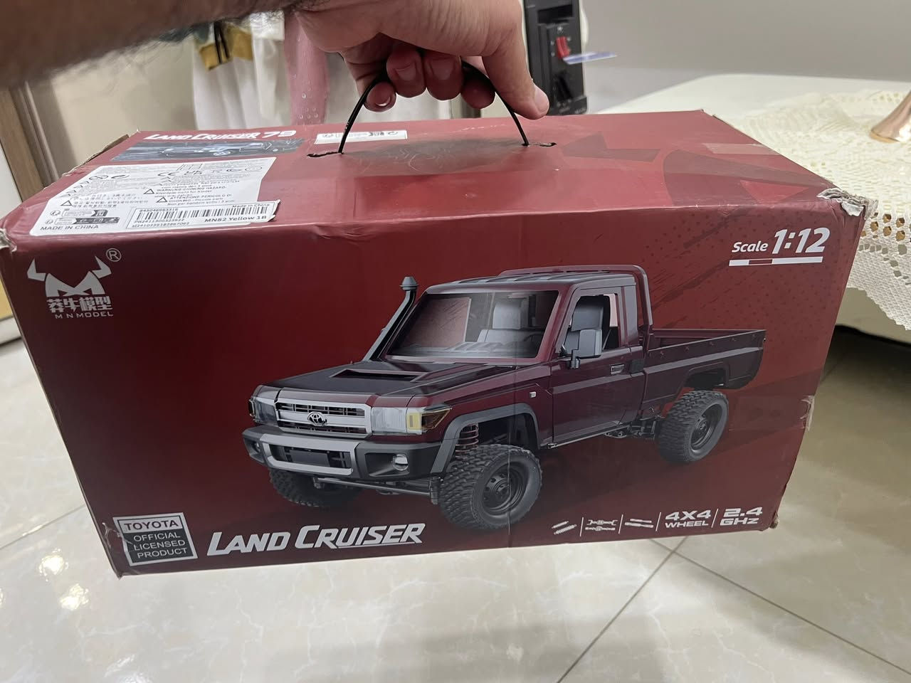 سلام عليكم سياره بهذه الشكل للبيع جديده غير مستخدمه للبيع سعرها 45  سعر قفل مكاني بغداد
***********
