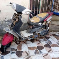 سكنس ابيع جوم حديد شغاله بس يرادله بلك سعره 75 وبيه مجال حك جيه للتواص...