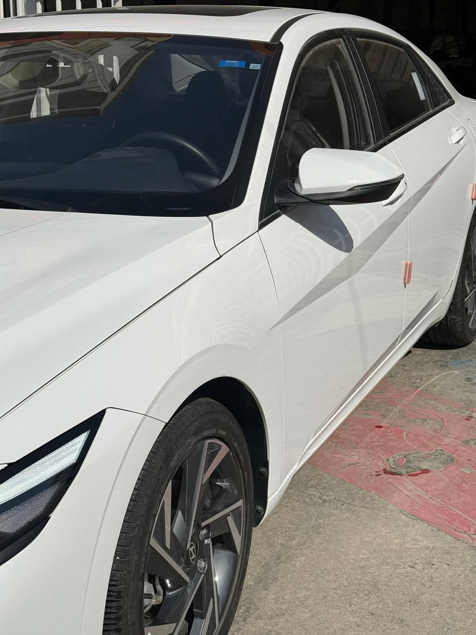 النترا 2024 تجميع صيني  جديدة بمعنى الكلمه ماشيه 3000 السيارة بعدها زيرو السياره فول مواصفات 
فتحه 
تحكم ستيرن
هاند بريك دكمه
اوتو هولد
اربع انضمه قياده
حساسات اماميه خلفيه 
6ايرباك
تبريد خلفي  
كشنات جلد 
مري شفط 
السعر 145 وبيها مجال قليل

العنوان بغداد الوزيرية قرب المجمع العلمي 

للاستفسار 

☎ ***********
☎ ***********
☎️***********
