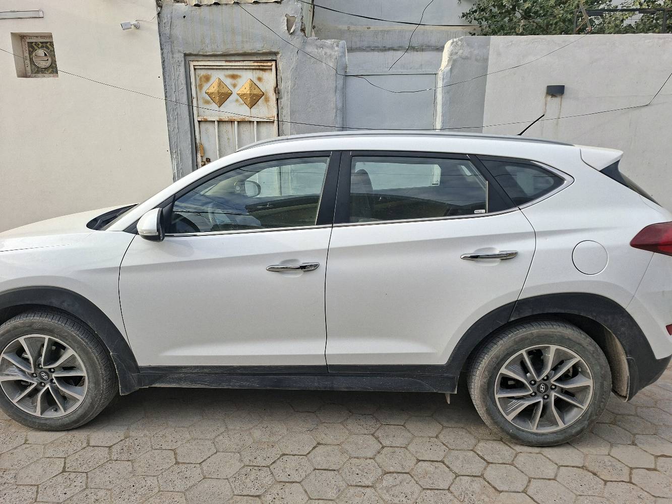 توسان للبيع رقم بغداد مكاني النجف

