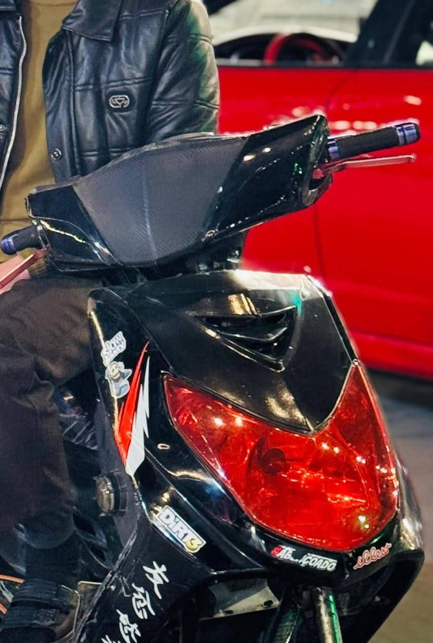 سلام عليكم شباب دراجه سكنس فحل للبيع سعره 550وبيه مجال حگ الجيه مكان دوانيه متواجد واتساب***********
