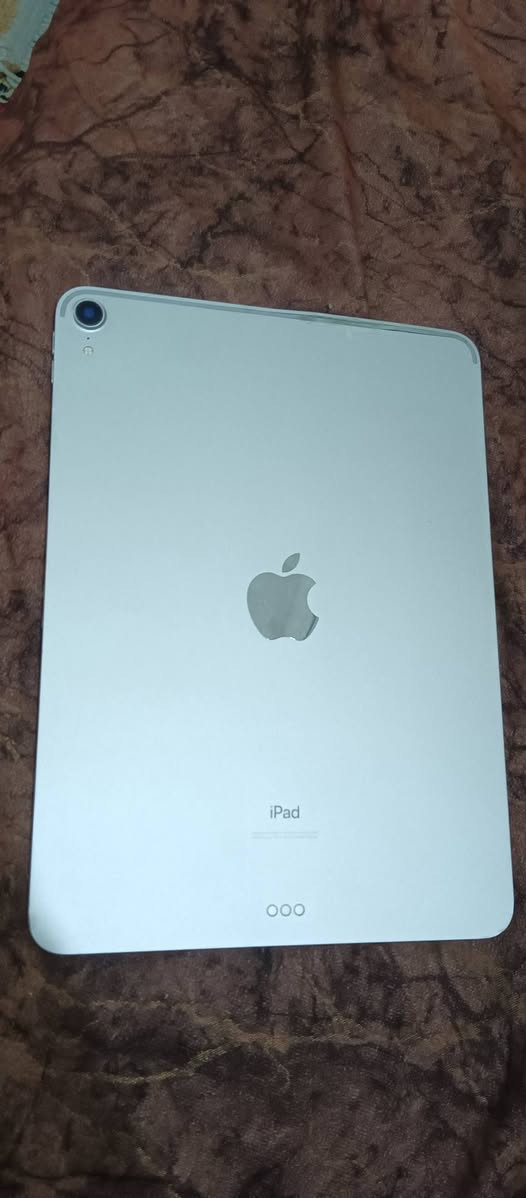 سلام عليكم
ايباد ايفون 10 ذاكره 64 مبدل فقط بطاريه اصليه وذني الخطوط البشاشه مامئثر عل لمس ابد انطي بشاشه ضمان  الباقي مكفول سعر 230 وبي مجال مكاني نجف ***********
