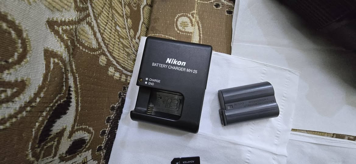 التفاصيل داخل الصور 
سعر الكامر ٧٥٠ وبيه مجال  
مكان ناصريه مركز 
رقم التلفون
***********
