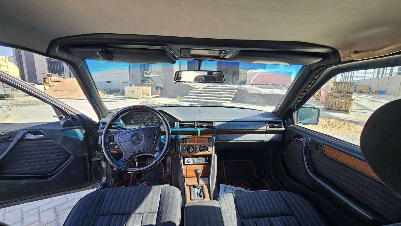 مرسيدس دب E300 موديل١٩٩١ سياره جاهزه مناقصها شي محرك كير بلاد محرك بيبي شبح تابوت مكاني بغداد للبيع او مراوس سعر 85 
***********واتساب
