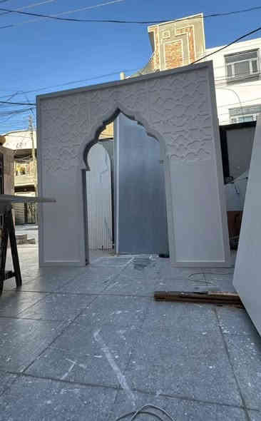 كوشة للبيع جديدة بسعر 400 استعمال مرة وحدة فقط الخشب بدون التفاصيل خشب اصلي عند ميسم ستور اشتغلتها عنواني بغداد للاستفسار التواصل على الواتساب ***********
